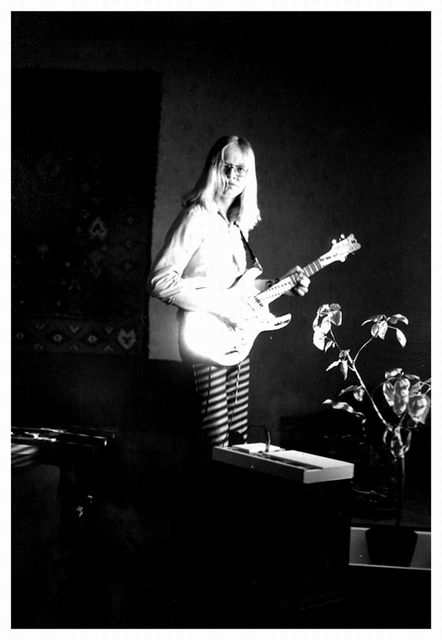 UL_rock_1974.jpg UL_rock_1974.jpg